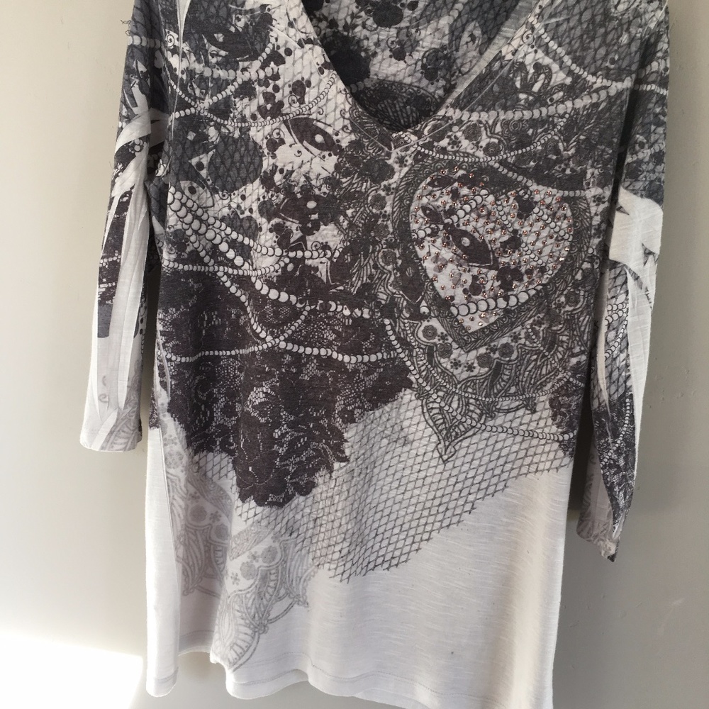 gray knit tunic top